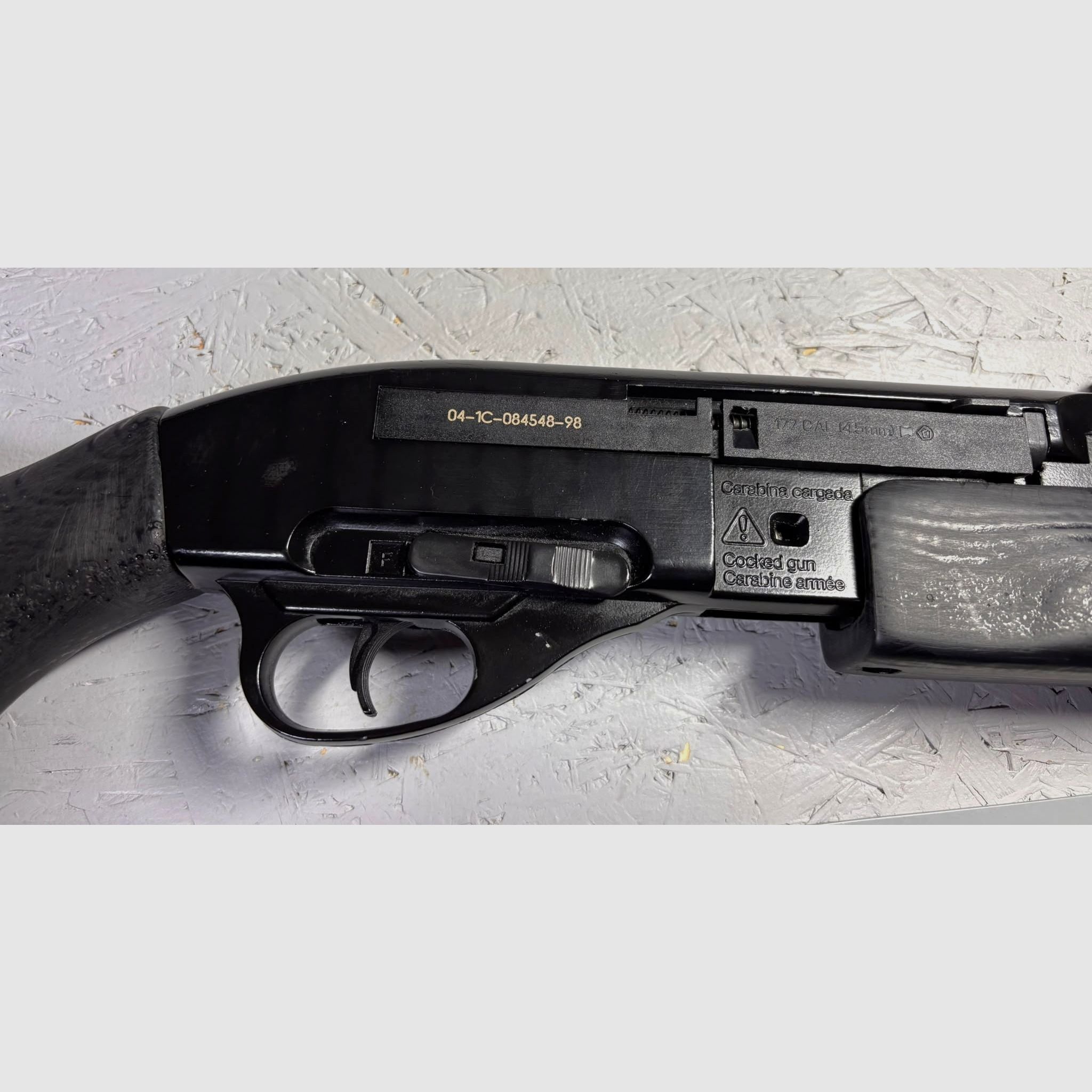 Gamo Pump Gun 1200 in 4.5 mm Diabolo Co 2 Antrieb Pulverbeschichterter Schaft Einzelstück