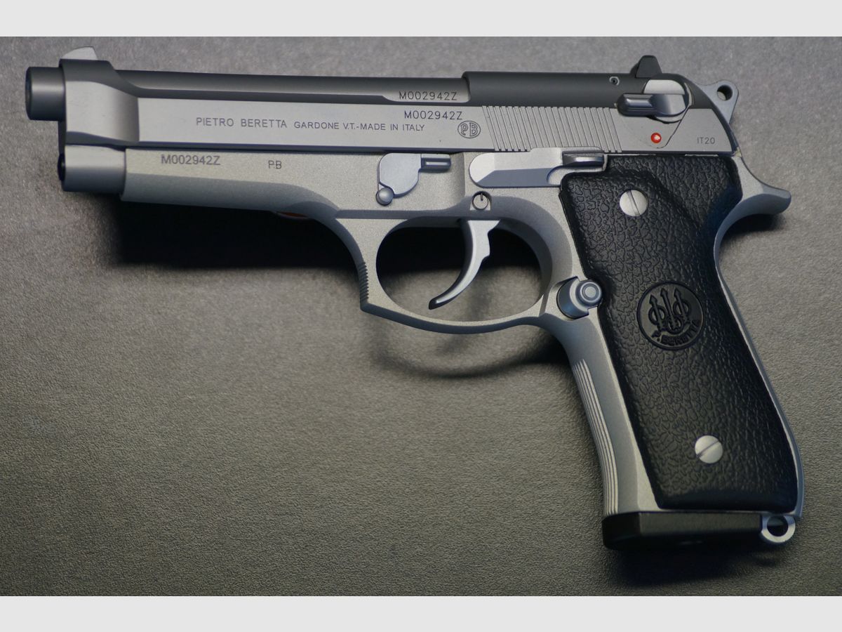 Beretta 92 FS INOX, zdjęcie 4 z 8