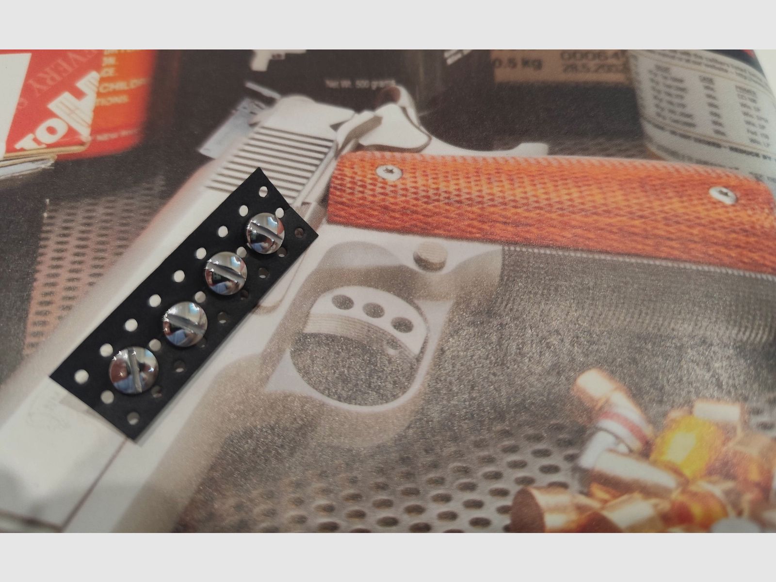 ❗ Colt 1911 Griffschrauben, Edelstahl sind glänzend (poliert).