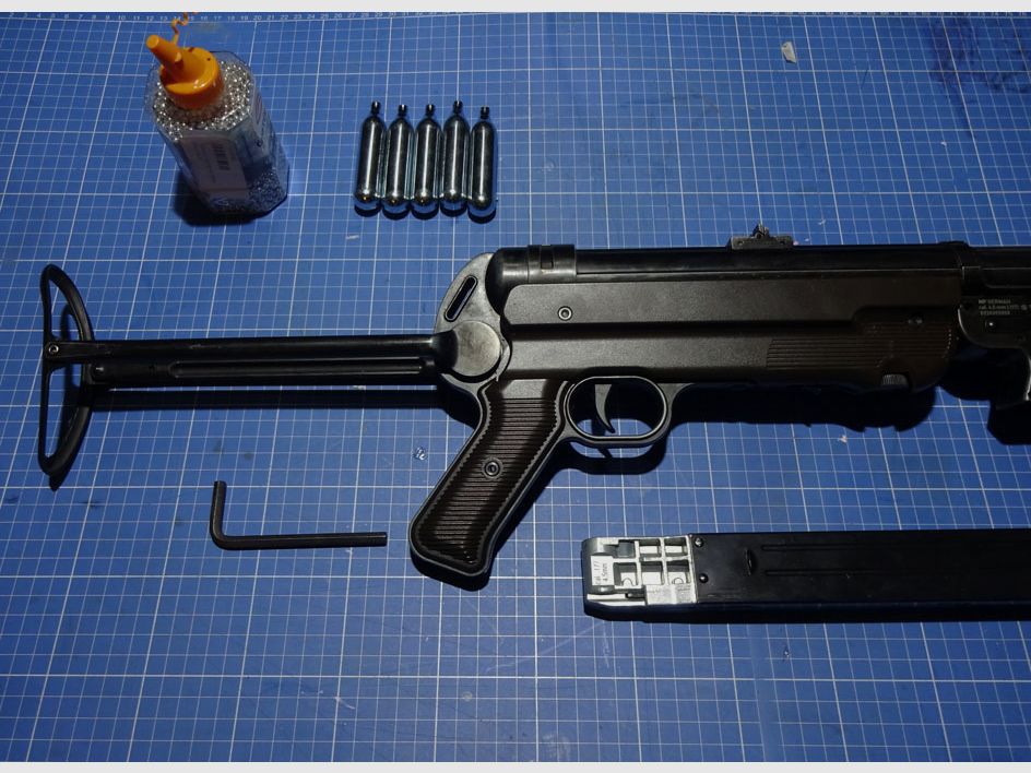 MP40 - CO2 - Kaliber .177 / 4,5mm BB, Bild 3 von 5