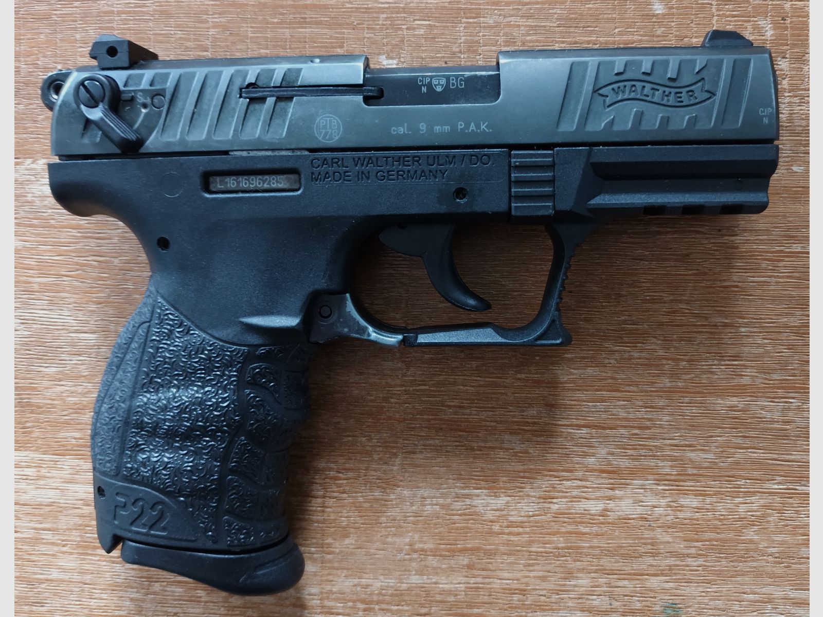 Schreckschuss Pistole Walther P22 Kaliber 9 mm mit Zubehör