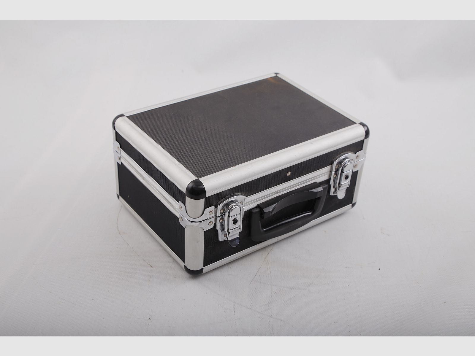 Cyma CM.131 Begadi Gen.3 Airsoft Pistole <0,5J AEG + Koffer + 2 Magazine