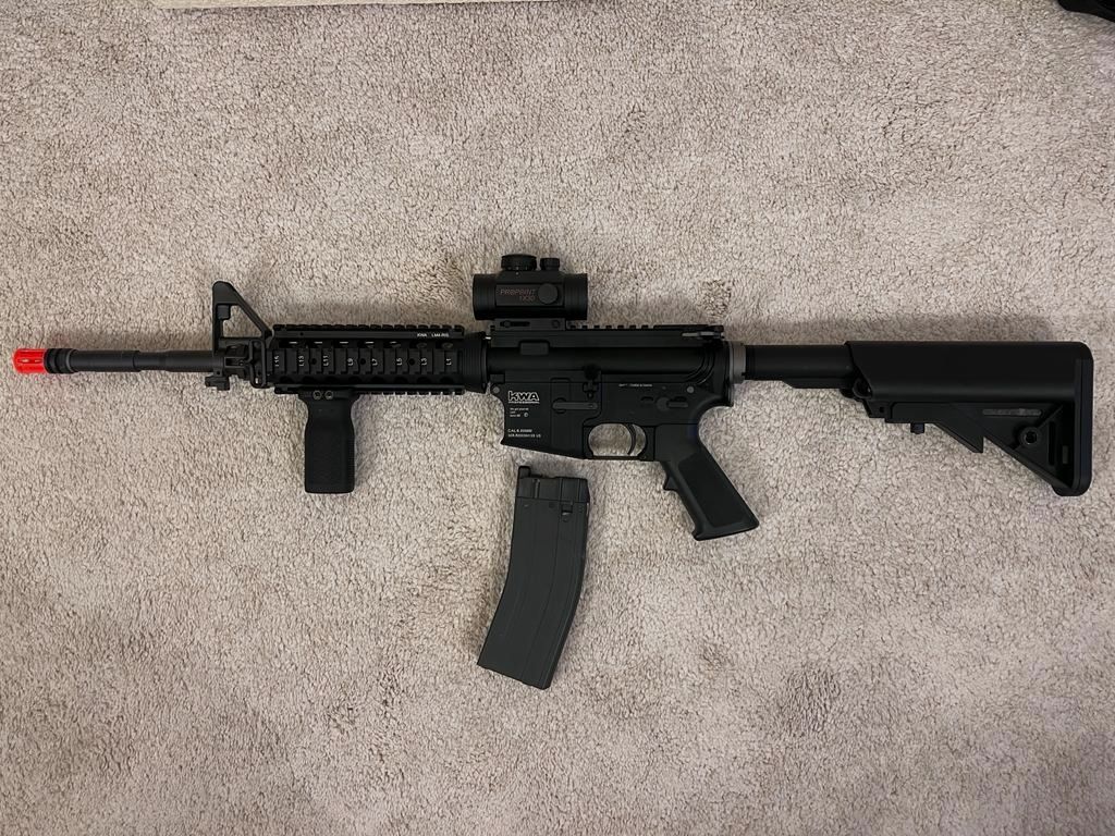 KWA LM4 RIS GBB – Neuwertig mit Red Dot, Tasche & Zubehör