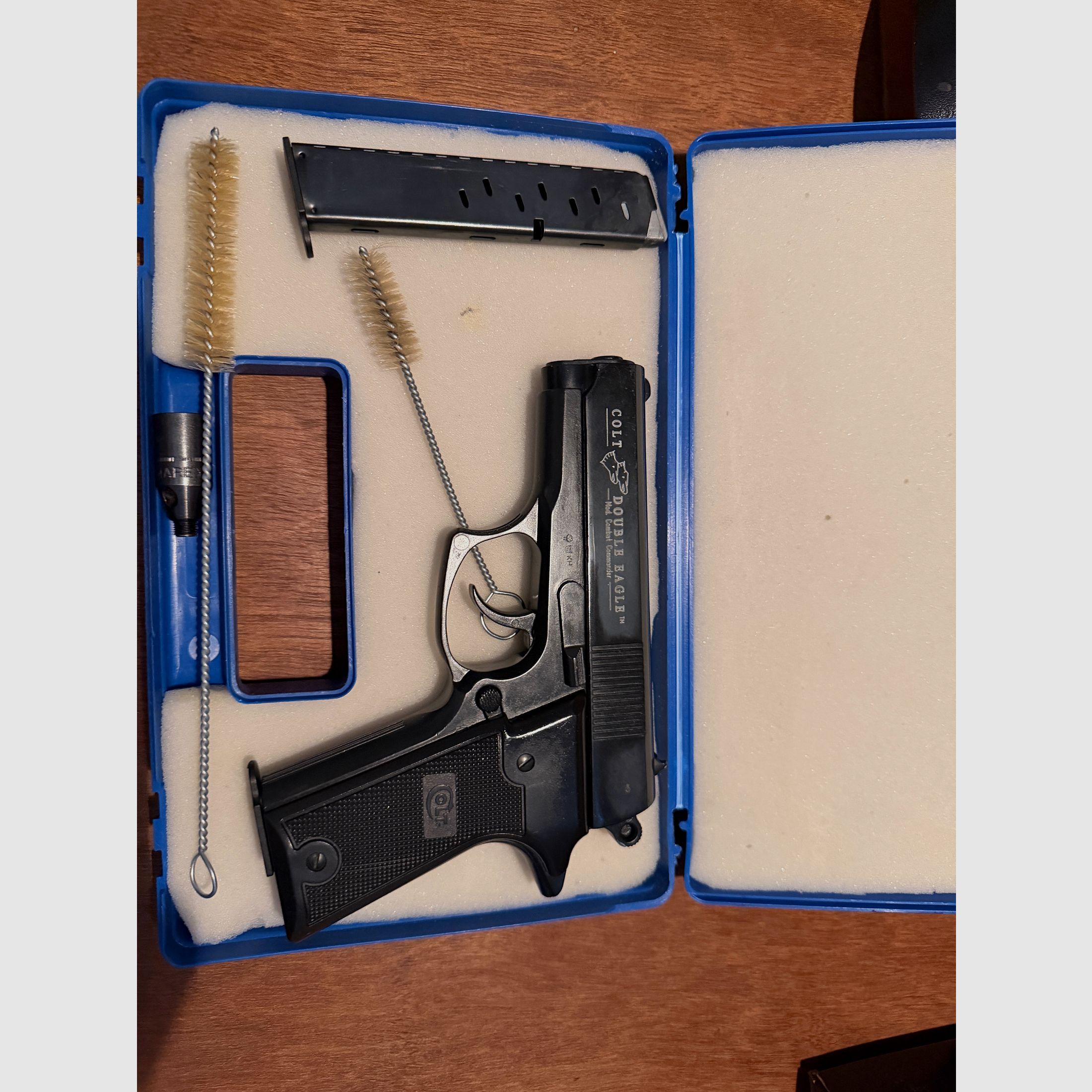 Colt Double Eagle Combat Commander 9mm P.A.K. – Komplettset mit 2 Magazinen & Koffer