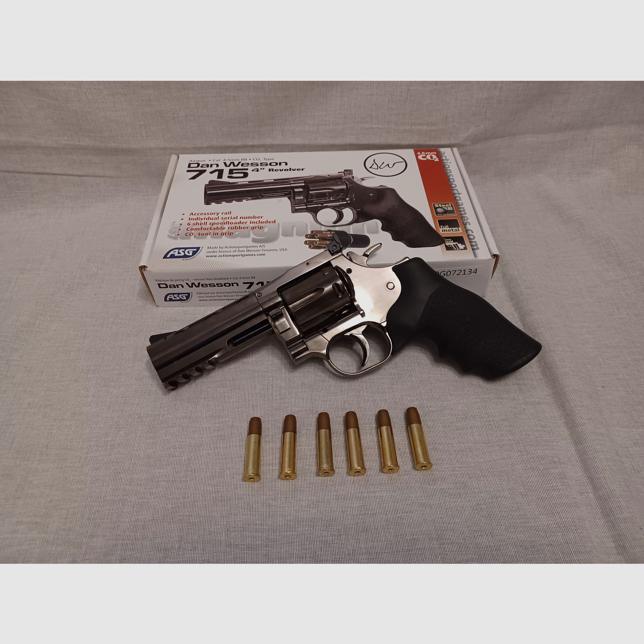 Dan Wesson 715 - 4" grigio acciaio / 4,5 mm / BB / CO2 / Revolver / OVP (120)