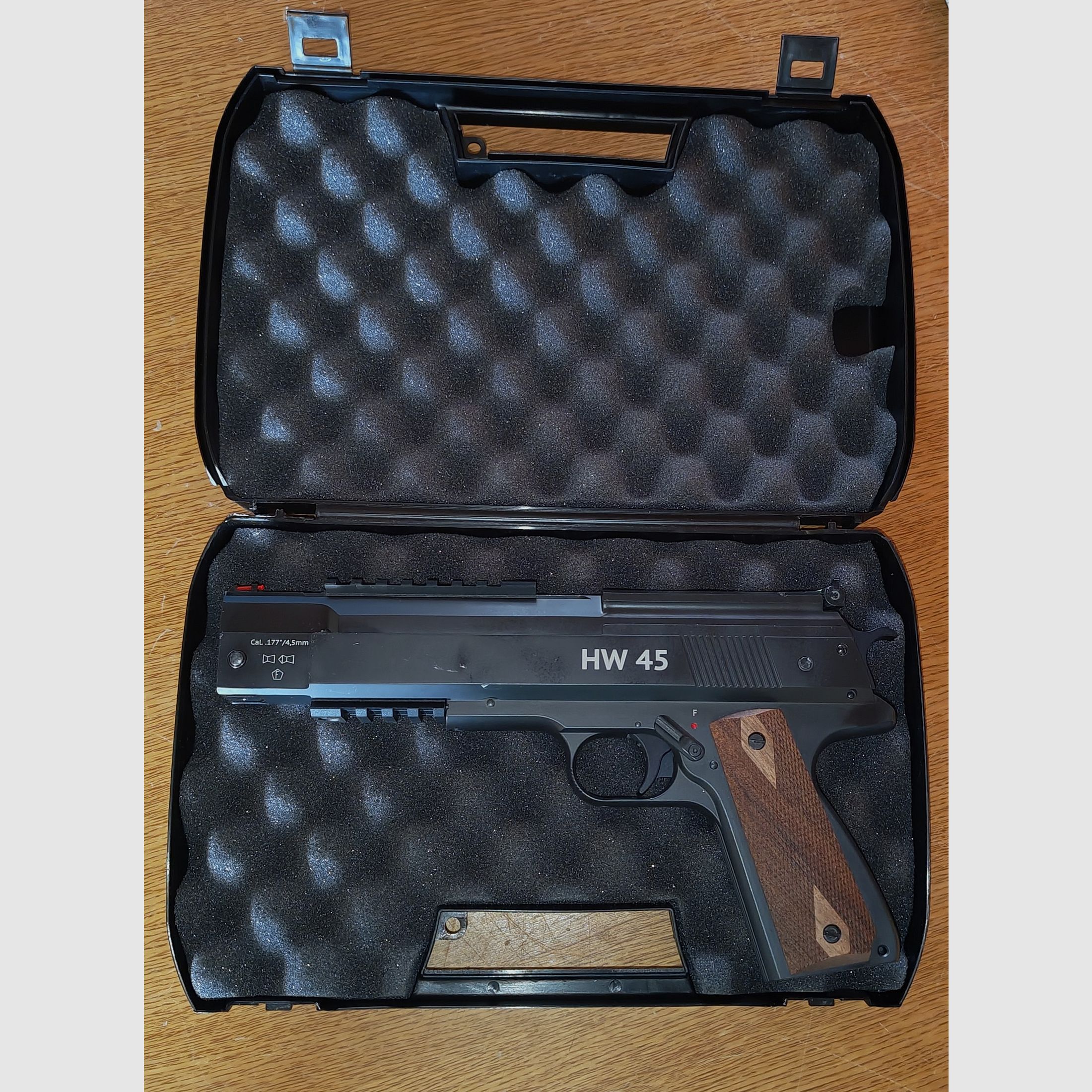 Luftdruckpistole Weihrauch HW 45