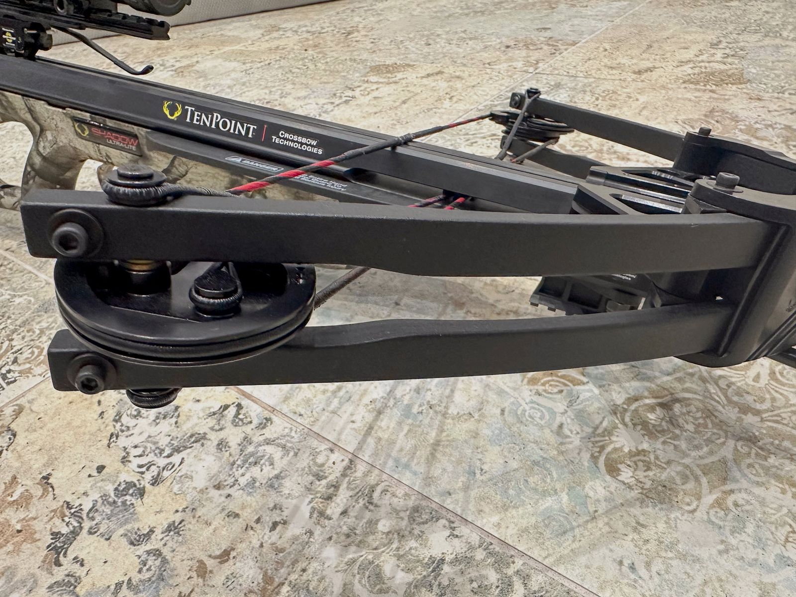 TenPoint Shadow Ultra Lite (350 FPS) inkl. TenPoint Rangemaster Pro 2-6 x 32 - Armbrust