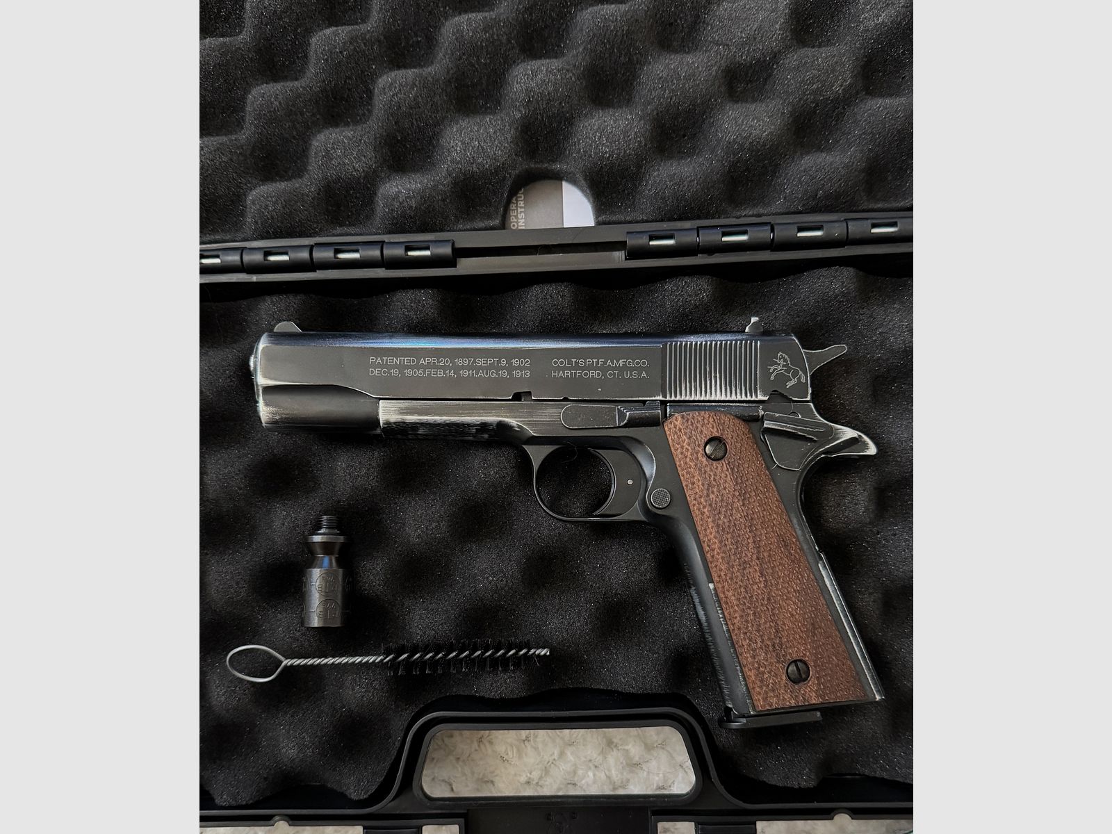 Colt Government 1911 A1 Pistolet alarmowy 9 mm P.A.K Antik-Finish z drewnianymi okładzinami NOWY