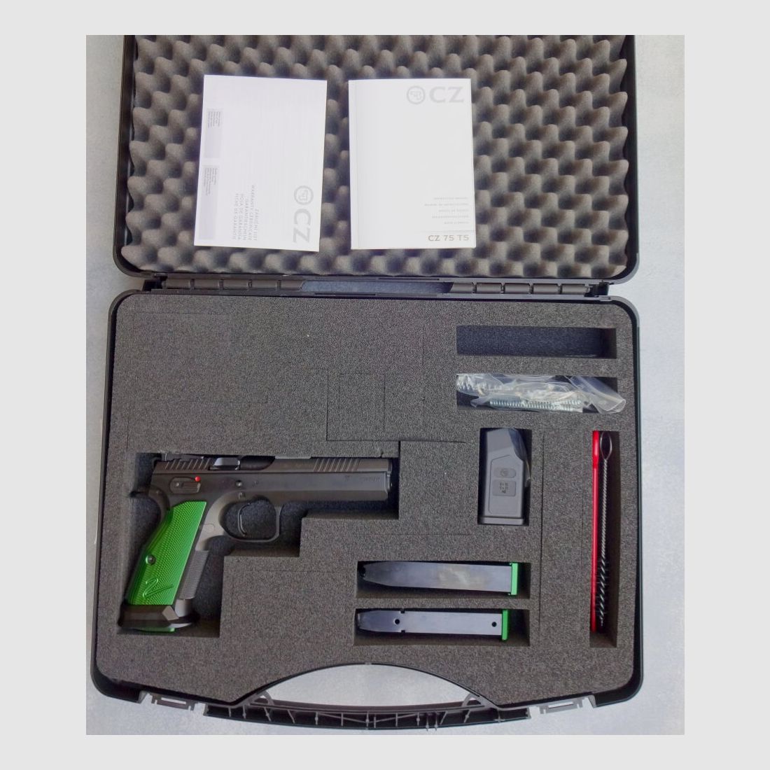 CZ TS 2 SA RACING GREEN