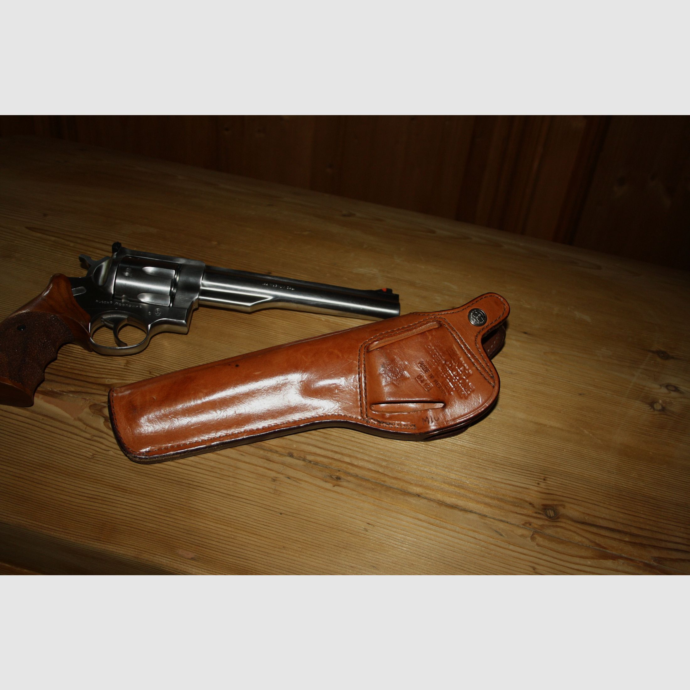 Rewolwer 44 Mag. Ruger Redhawk 7,5 cala