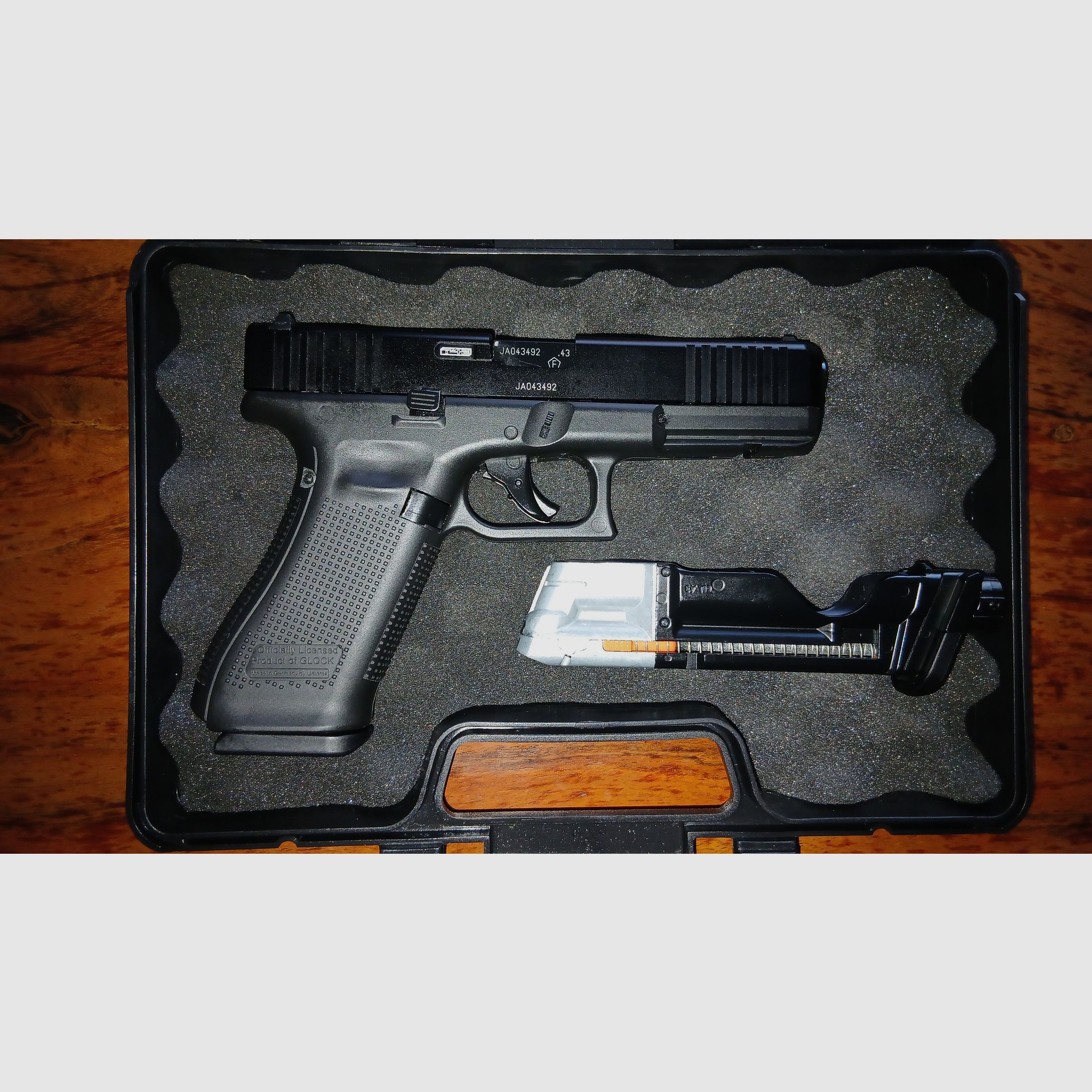 Glock 17 Gen 5  T4E  .43  RAM + Quick Piercing Magazin incl. verzending