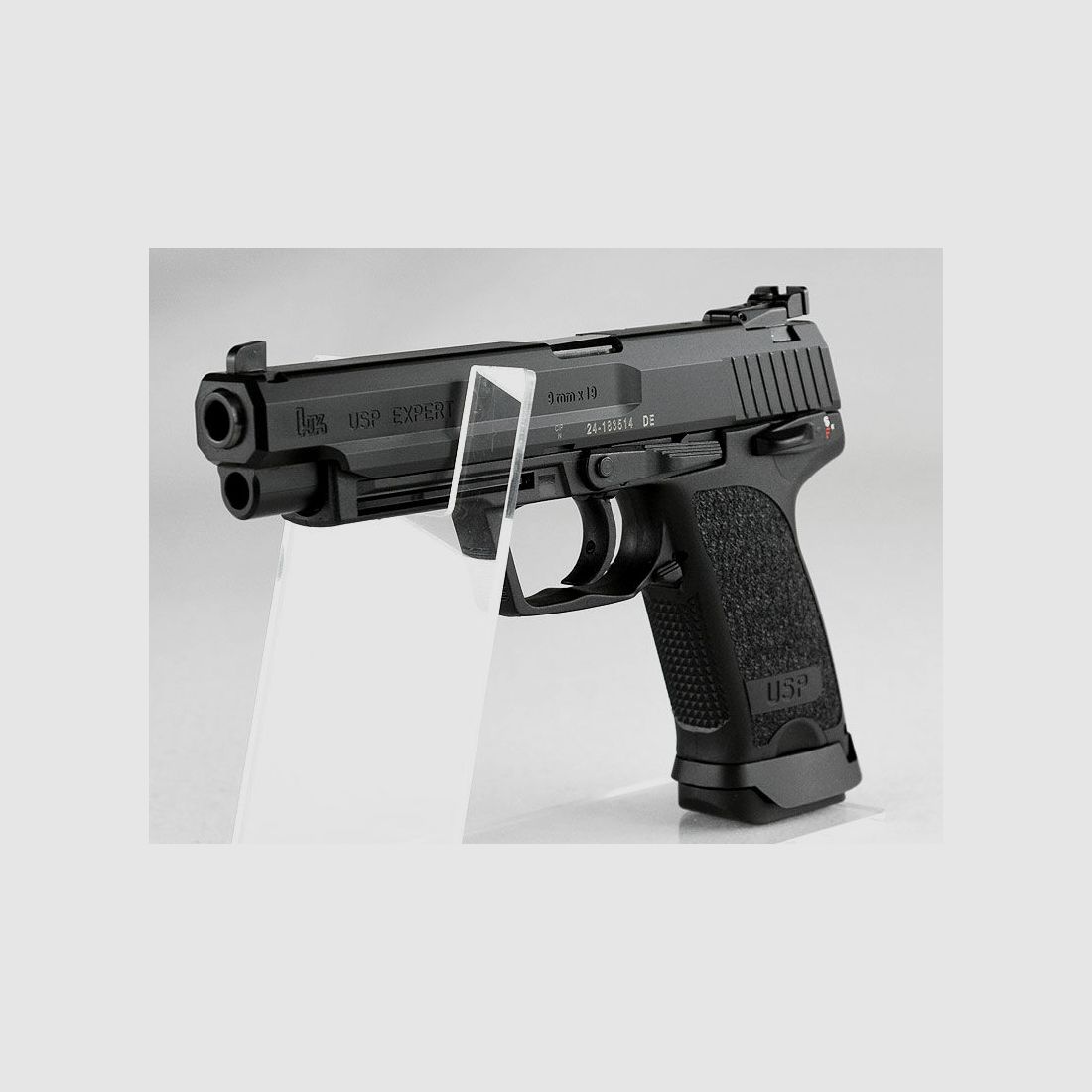 Heckler & Koch	 USP Expert, 9 mm Luger