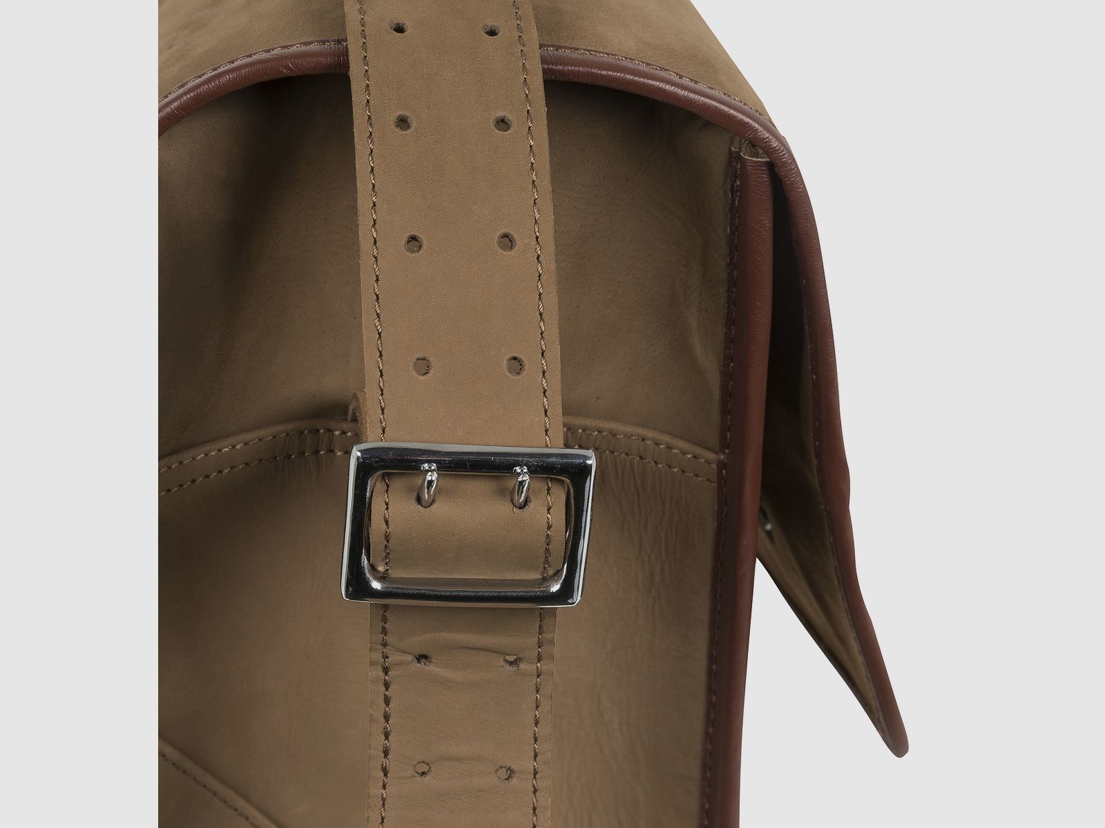 Sakuito bag made of leather