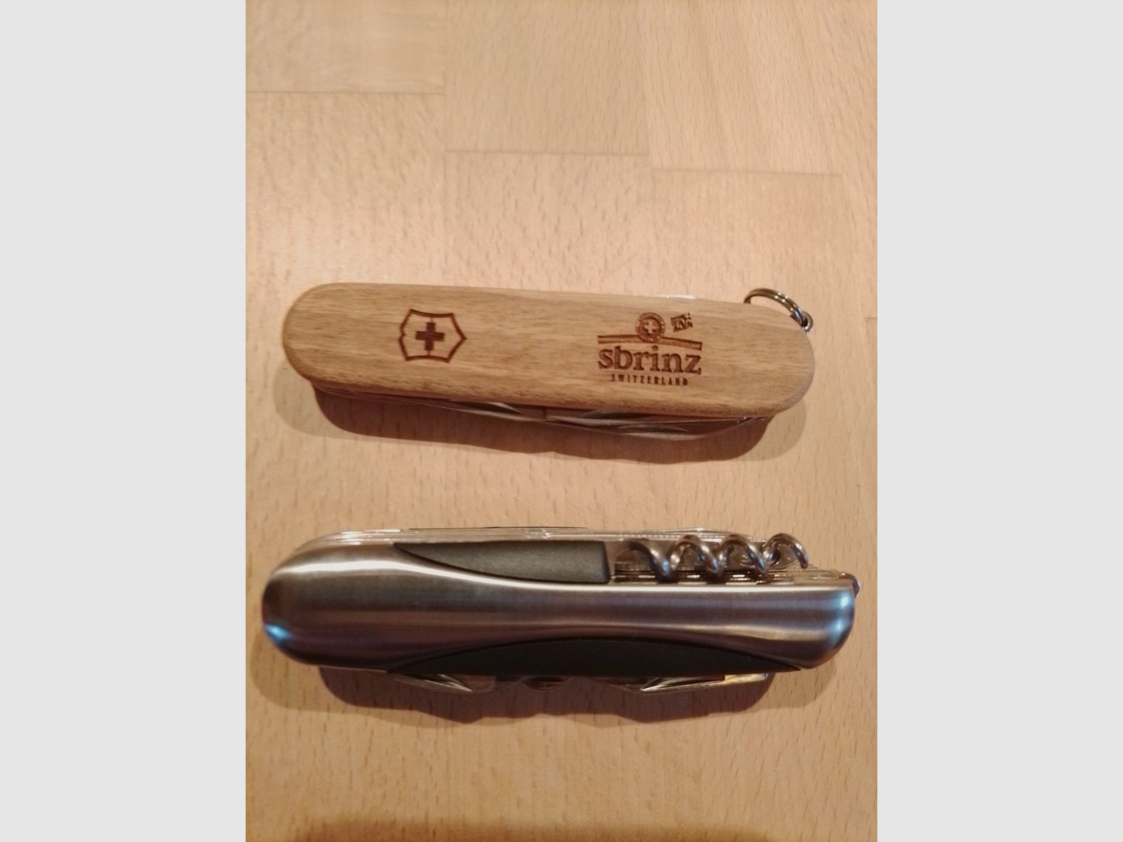 6 different pocket knives