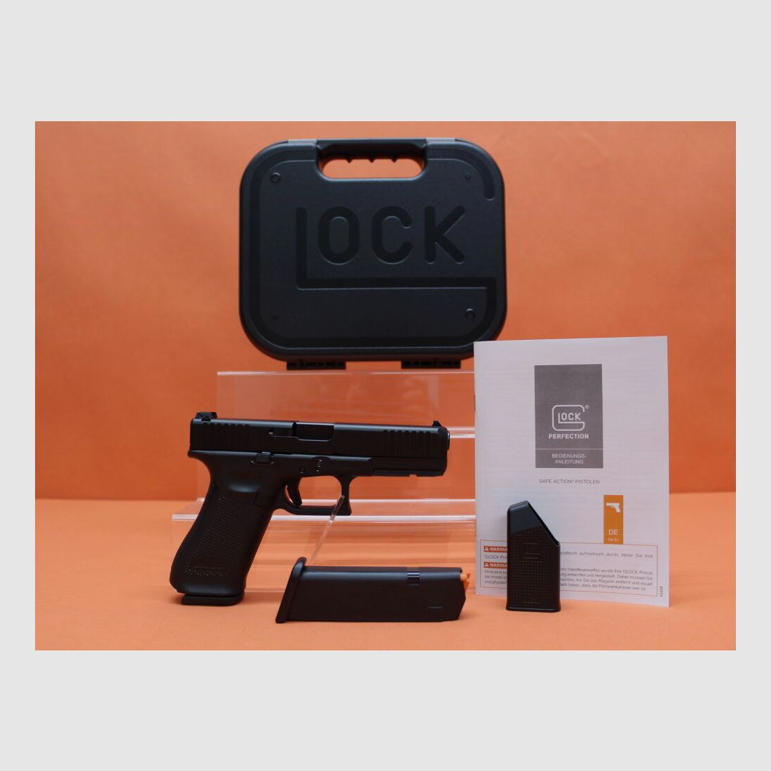 Glock Ha.Pistool 9mmLuger Glock17 Gen5 114mm loop/ Voorste serraties/ Reservetijdschrift (9mmPara/9x19)