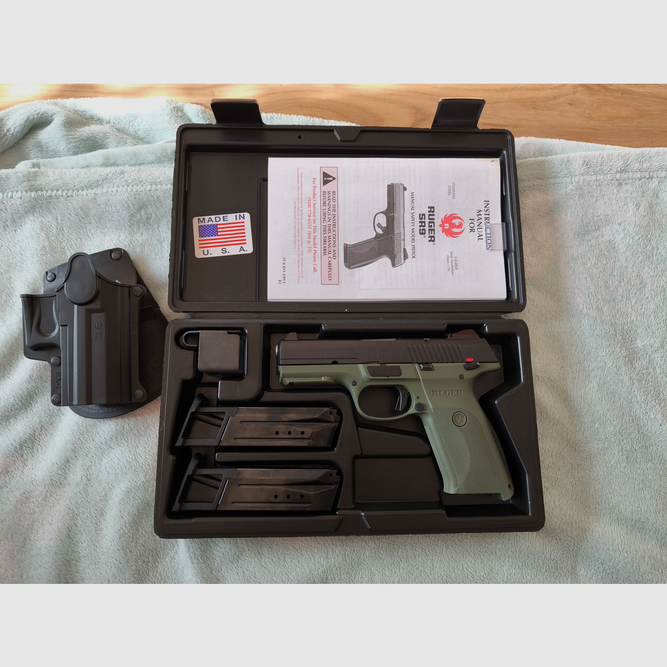Ruger SR9 9mm, 2 Magazin, Holster, Koffer, guter Zustand, keine Walter Glock Sig Sauer aber besser :-) 