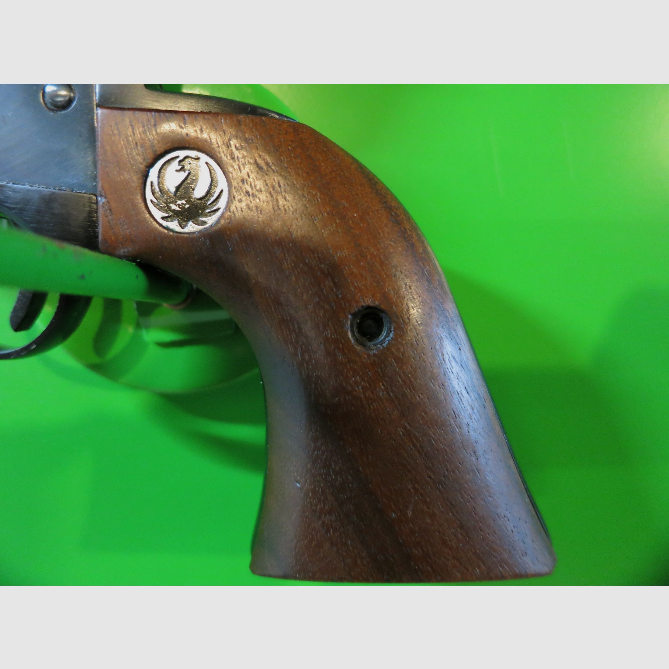 Revólver occidental, Sturm Ruger & Co., modelo Blackhawk, cañón de 7,5", .30 Carbine, riel Weaver #52-