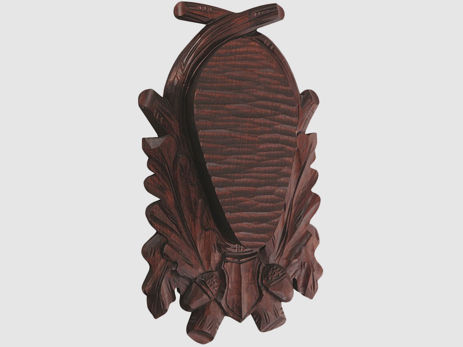 Écu de gibier sculpté sombre