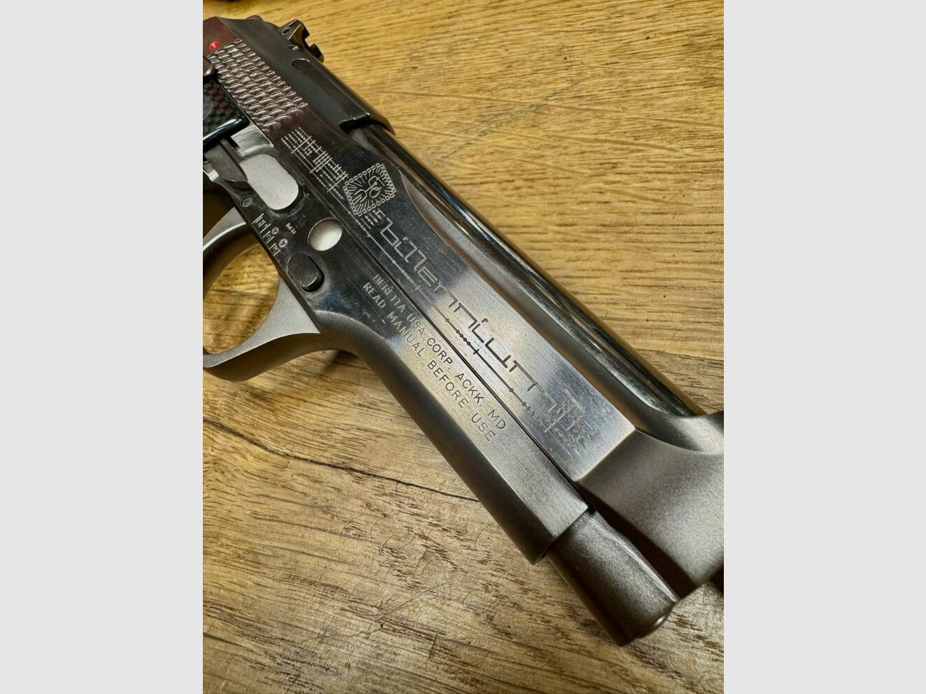 Beretta 92 edición especial billennium
