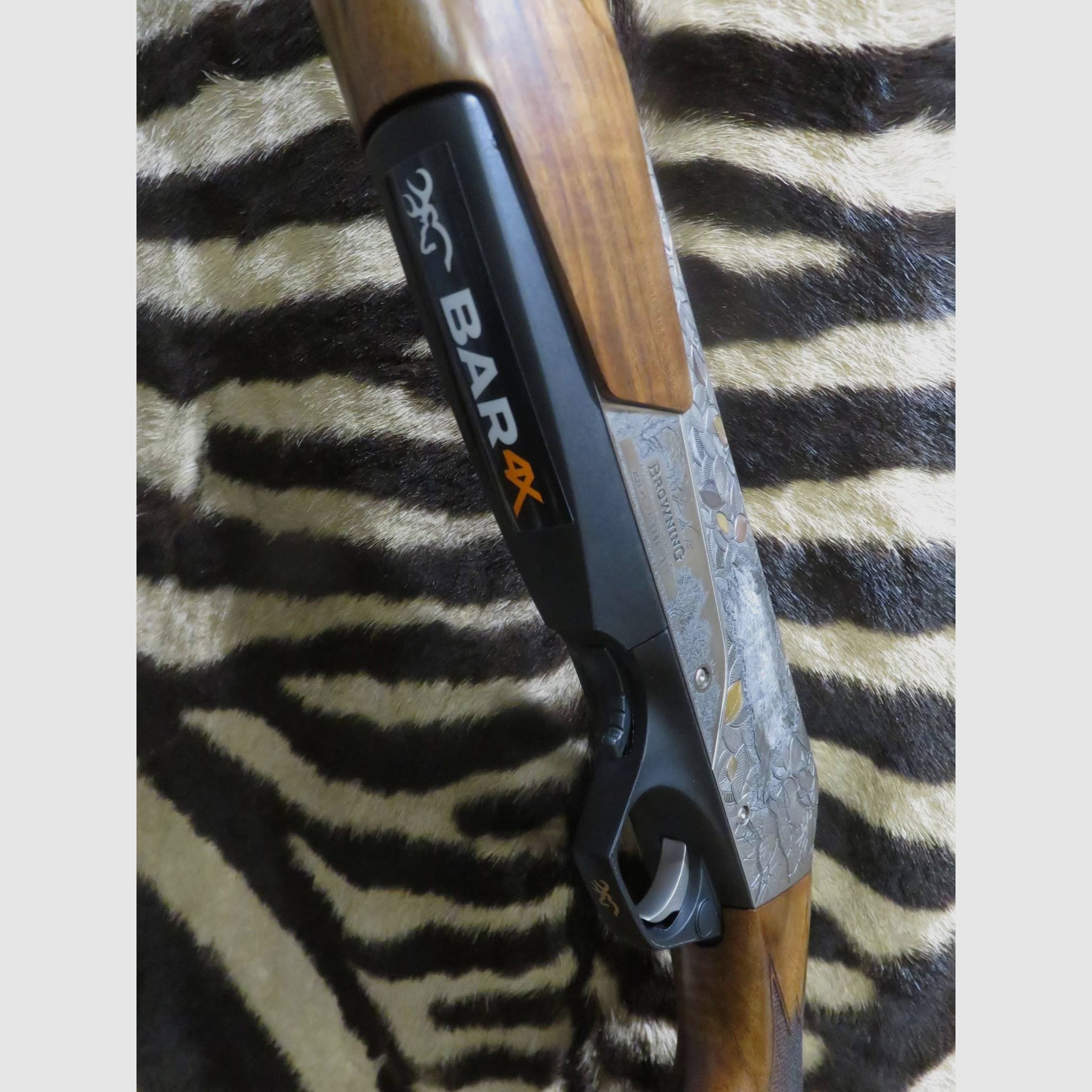 – EDITION LIMITEE – Carabine BROWNING Bar 4X Autumn Bavarian grade 4 cal.300wm canon 61 cm fileté, image 6 sur 11