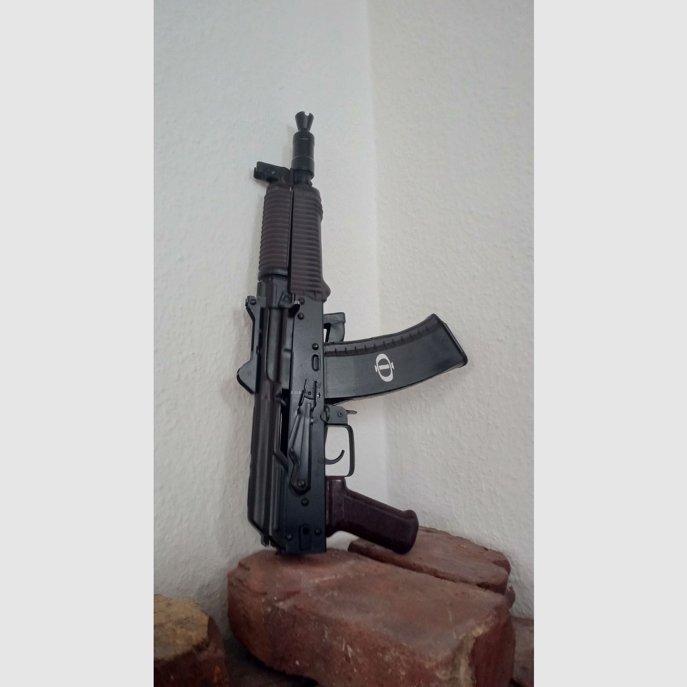 Full steel Co2 Yunker AKS-74u decoration from MWM Gillmann with real parts optionally with decoration plum // AKSU Krinkov / russian-guns-de / 4.5mm BB