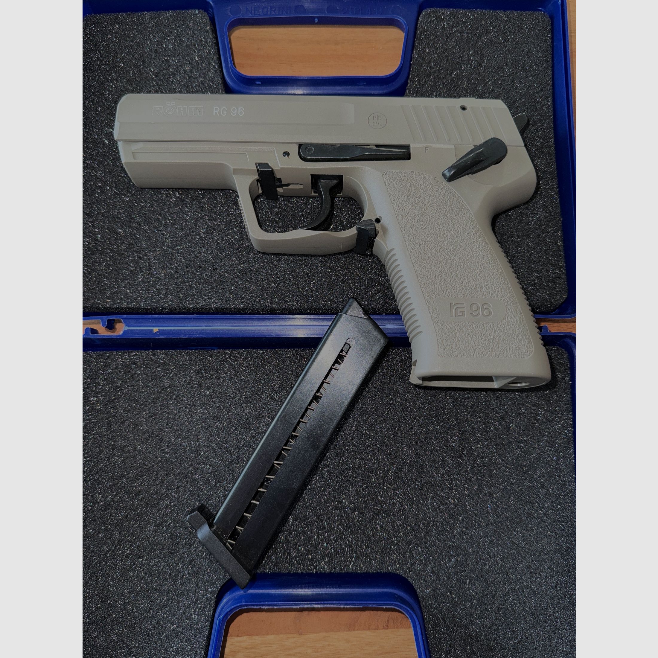 Röhm RG96 9mm PAK Icône Grise