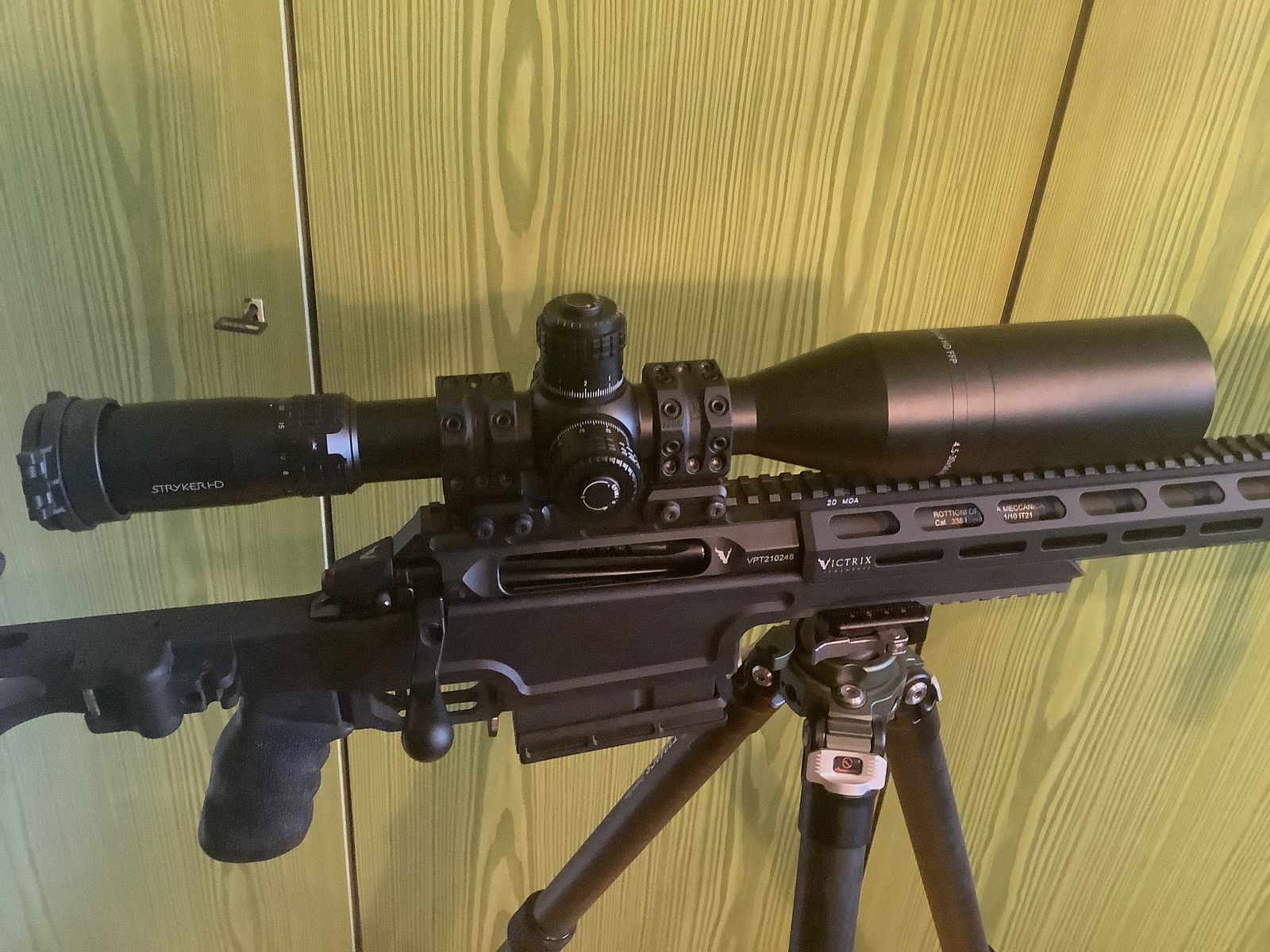 Celownik Delta Optical Stryker HD 4,5-30x56 DLR-1 + SPUHR SP-4602 + Osłona Tenebraex