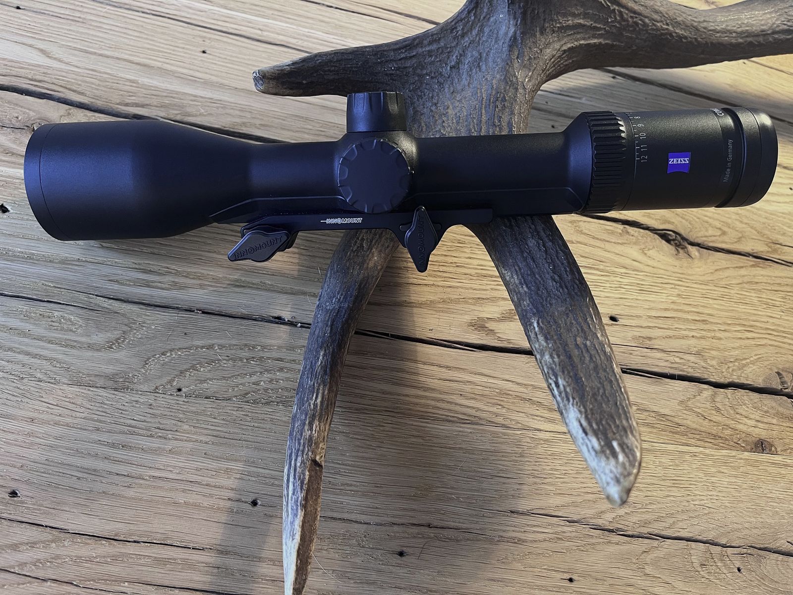 Zeiss Conquest V6 | 2.0-12x50 | Schiene | Rotpunkt | Absehen 60