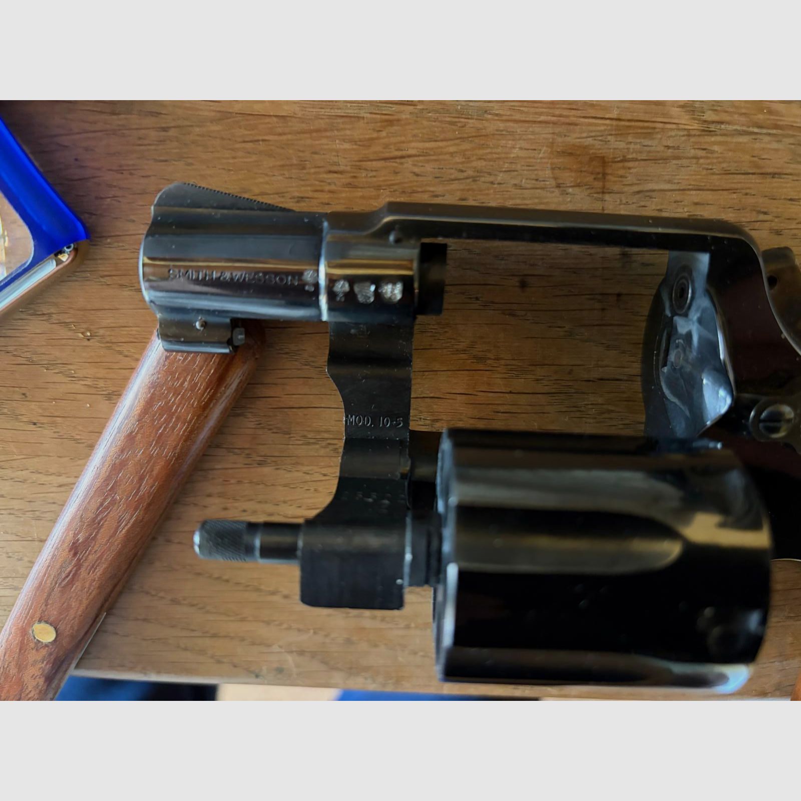 S&W / Smith & Wesson 10-5 2“ Revolver im Kaliber .38 SP & Holster