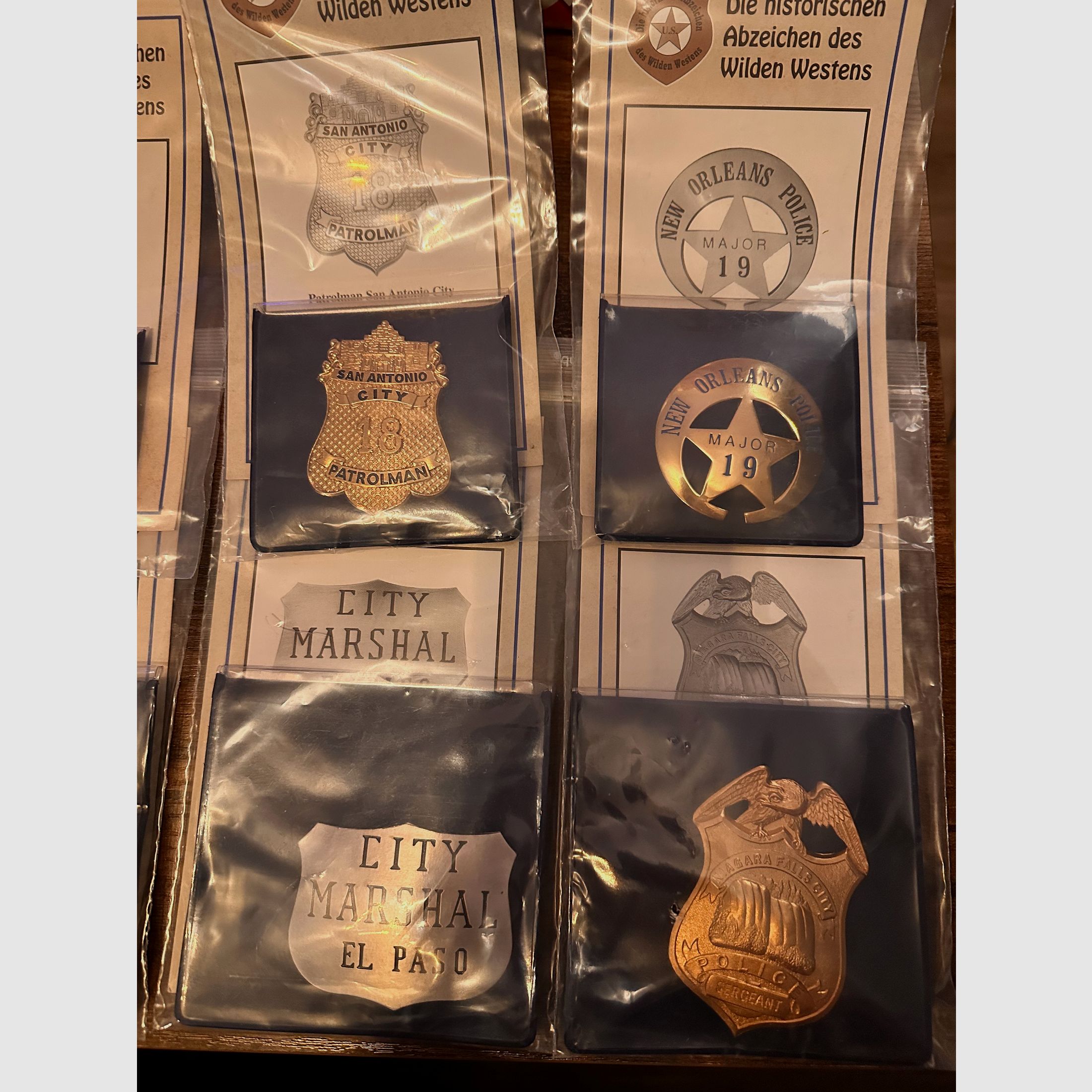 Buona distintivo della polizia e distintivo del selvaggio West