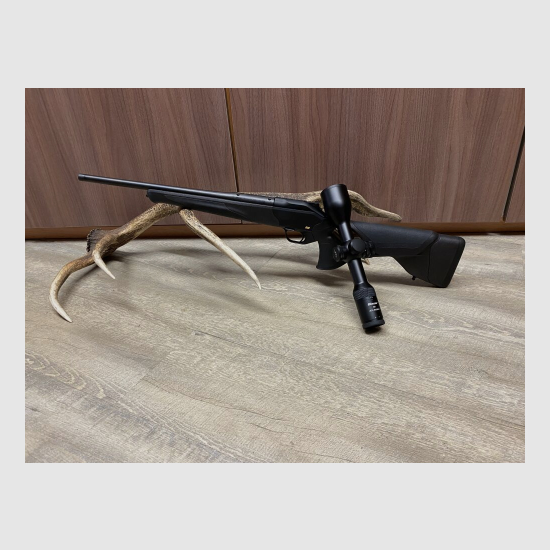 Blaser	 R8 Ultimate, mit Blaser B2 2,5-15x56, Kurzlauf