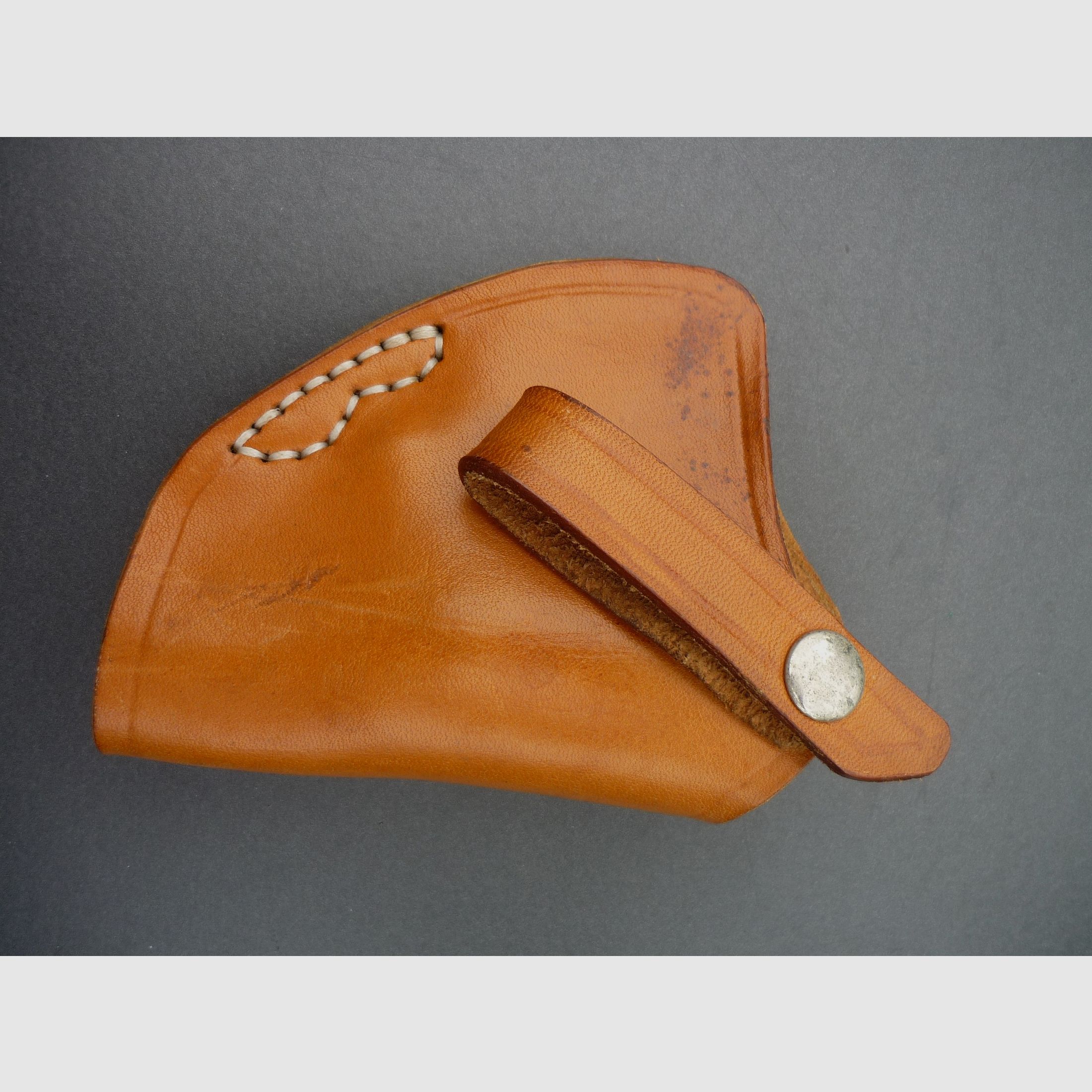 HKDesign Holster Art. Nr. 024 Wewnętrzny holster dla różnych małych (gazowych) broni dla praworęcznych