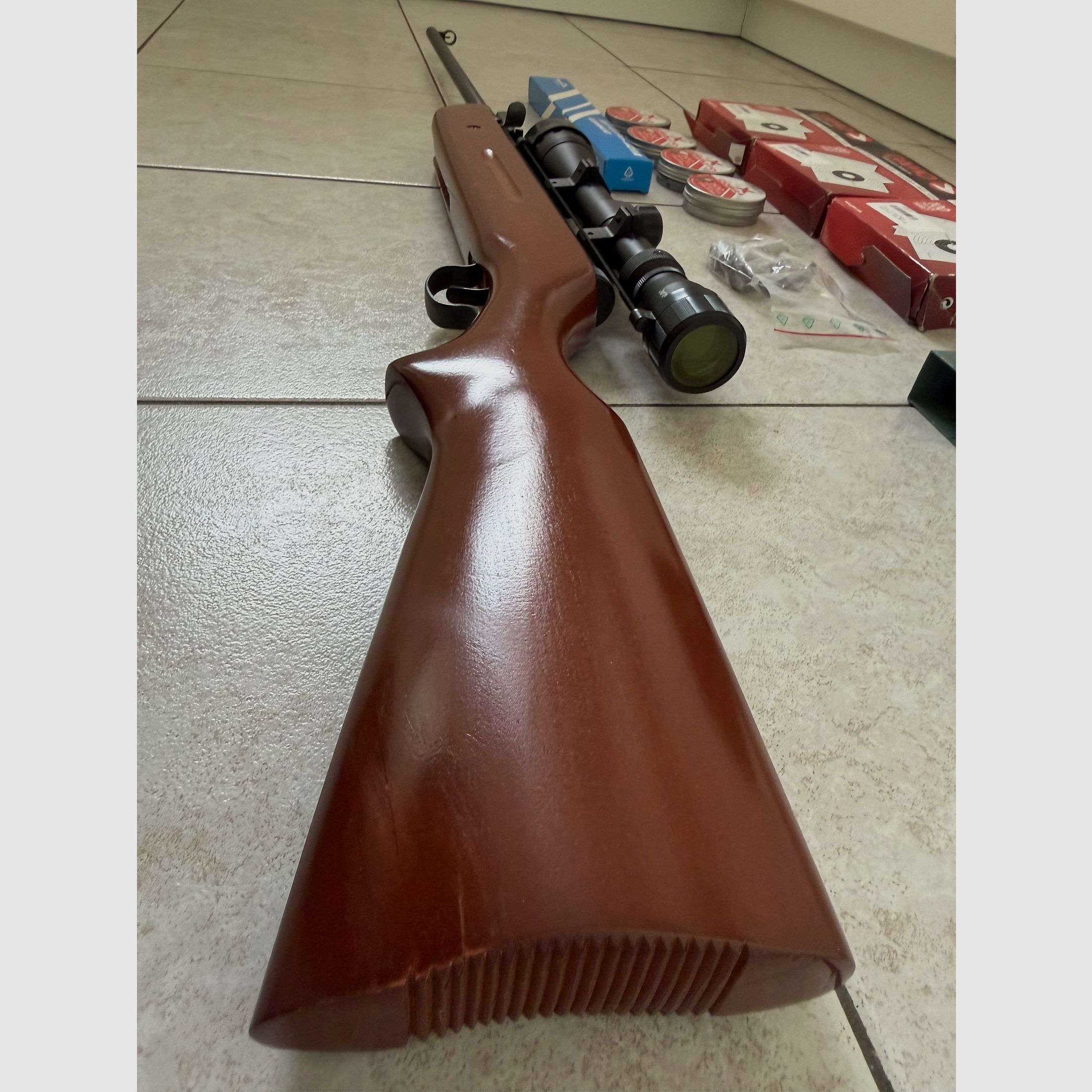 Carabine à air comprimé Perfecta Mod.32 avec lunette Diana + 1700 coups