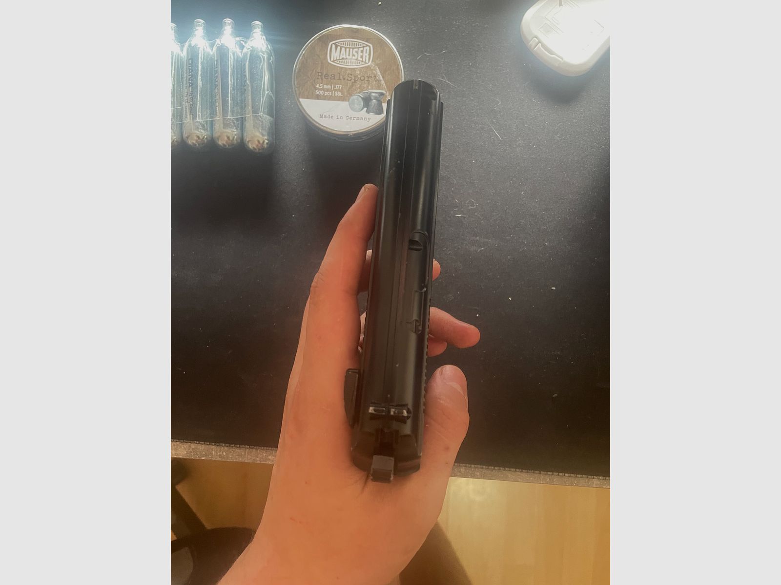 CO₂ Luftpistole PM Makarov 4,5 mm BB – mit Zubehör (Set)