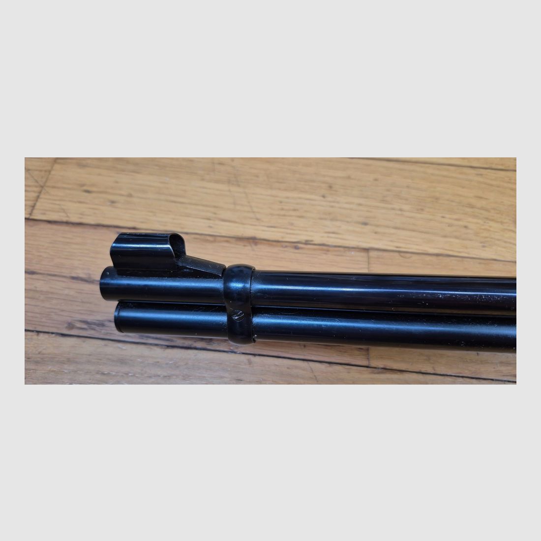 Zeer mooie Winchester model 1894 – Kaliber 30-30 – Made in USA in 1969 – Capaciteit 8+1 – Mooie rood notenhout – Zeldzame mechanische en esthetische staat voor zijn 56 jaar! – Zeer mooie constructie Made in USA – Stalen kolfplaat van voor 1971 – TBE++, afbeelding 40 van 40