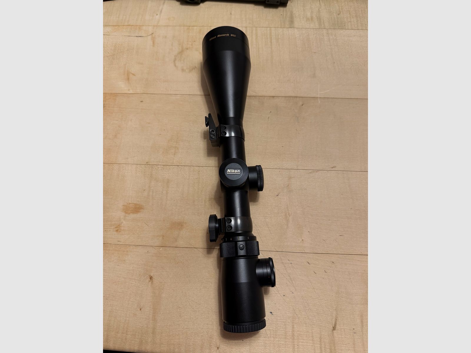 Nikon Monarch 2,5-10x56