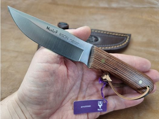 Coltello Bison-9NL in Molybdeno-Vanadio con fodero in pelle di alta qualità