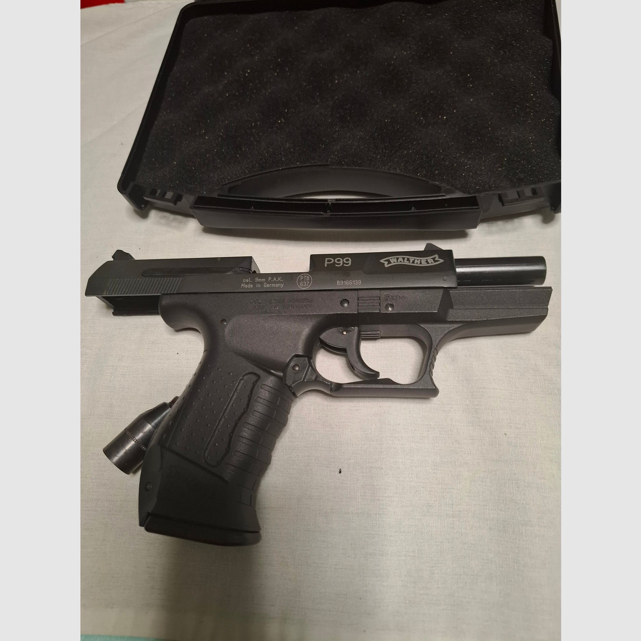 Walther P99  PTB 637 9mm P.A.K. 