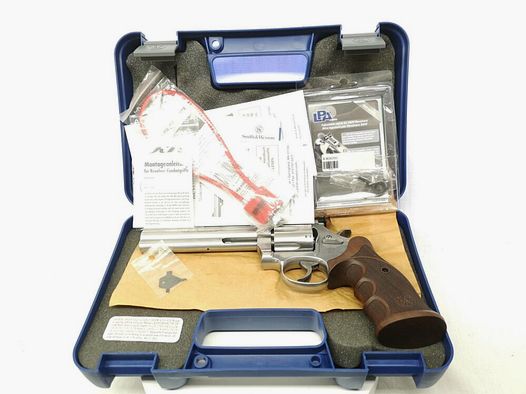 Smith & Wesson 686-6 Deluxe Match Master