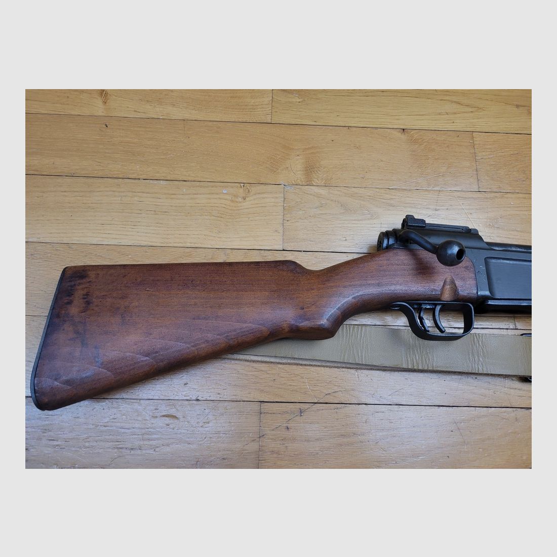 Schöner MAS 36 Gewehr 2. Typ - 100% zweiter Typ – Seltene Umrüstung für Kal. 308 Winchester und mit Sicherheit (!) – Bajonett und Gewehrriemen – Ausgezeichneter Spiegel-Lauf mit sehr schönen Zügen – Gehäuse und Verschluss mit Nummer – Gewehrriemen – Clips verfügbar – Spezialwaffe für TBE +, Bild 3 von 23
