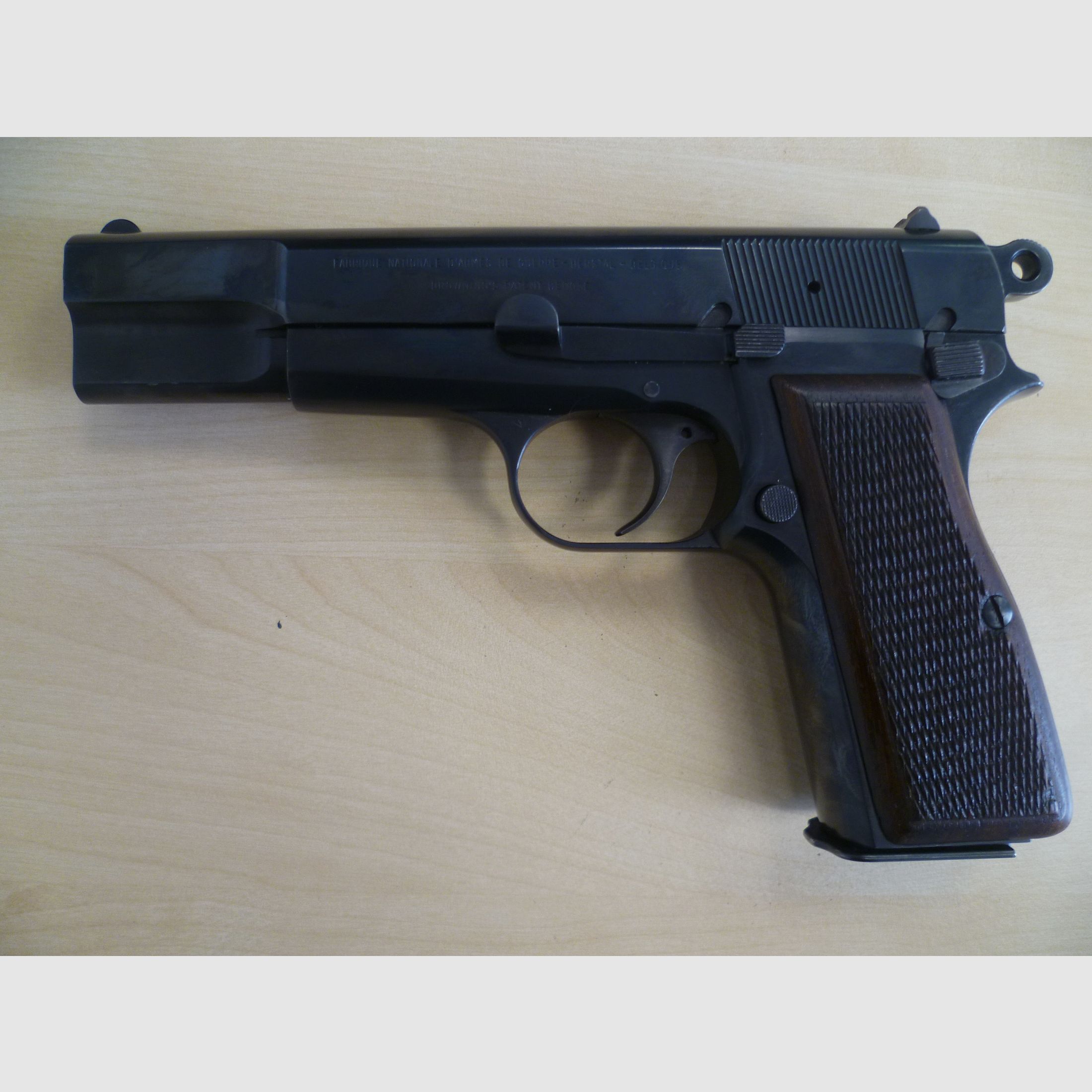 Pistole FN High Power- 9 mm Luger