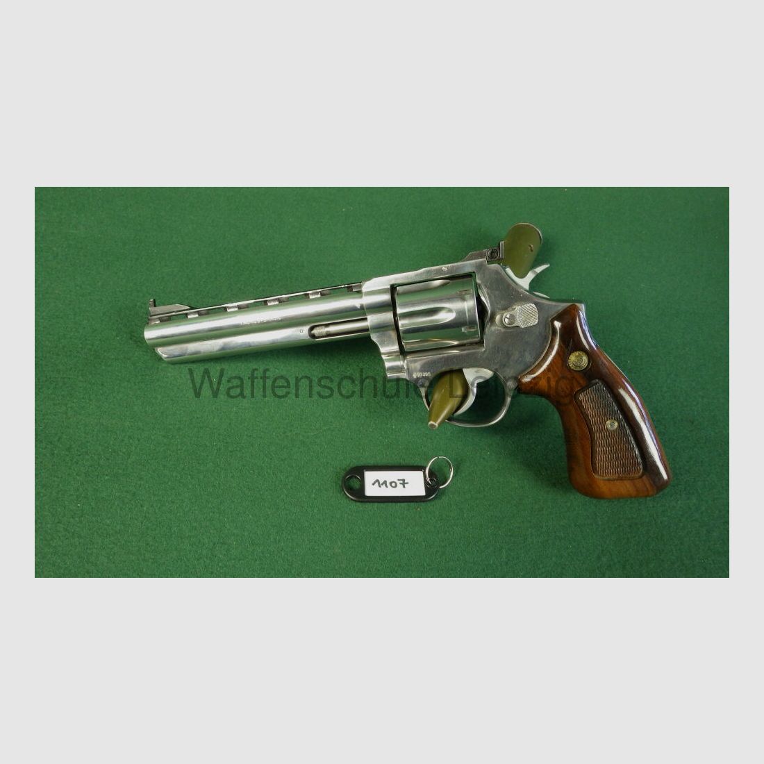 Taurus 689