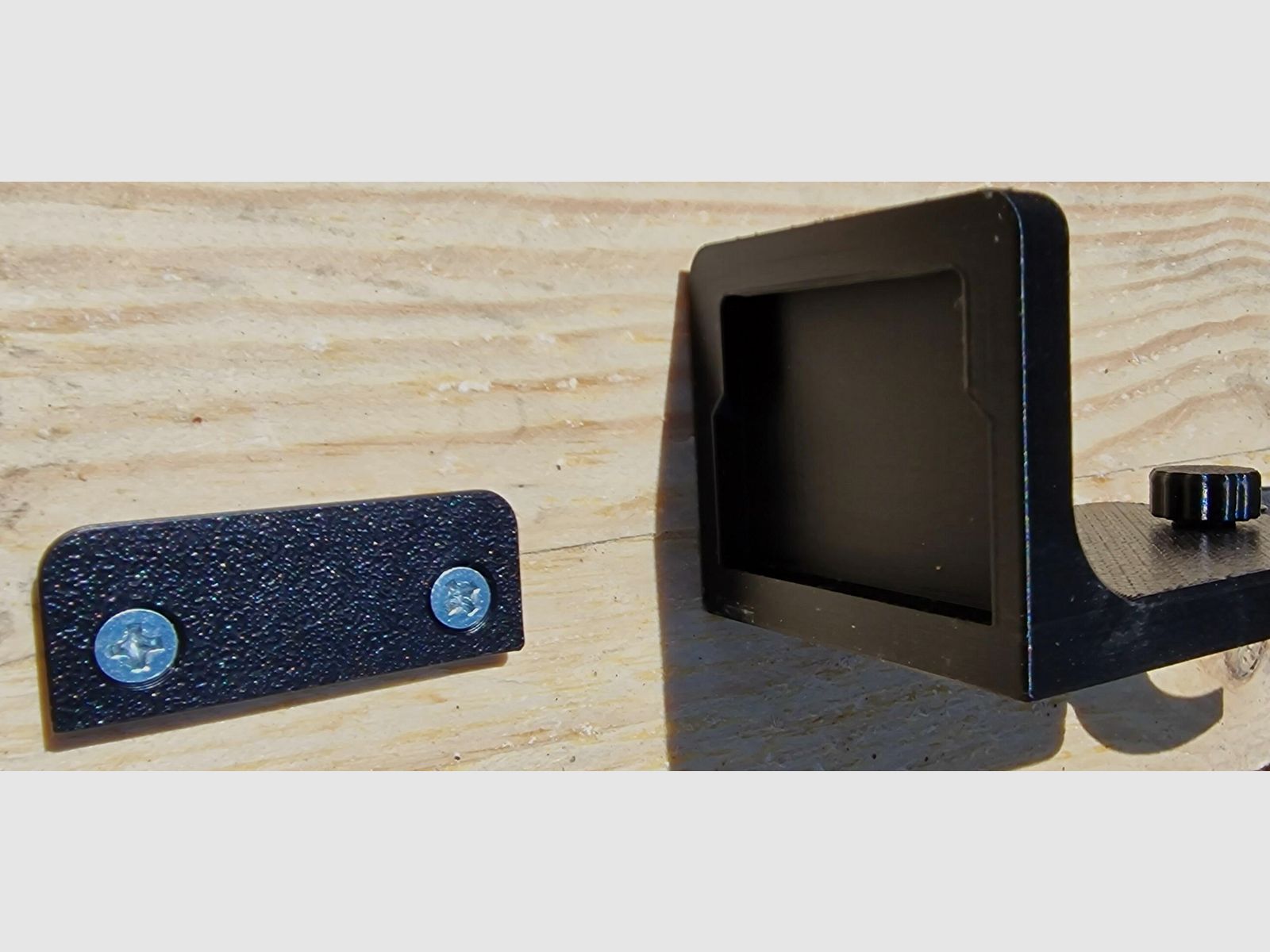 anschraubbarer Waffenhalter für Langwaffen GUN-i-FLEX Größe M