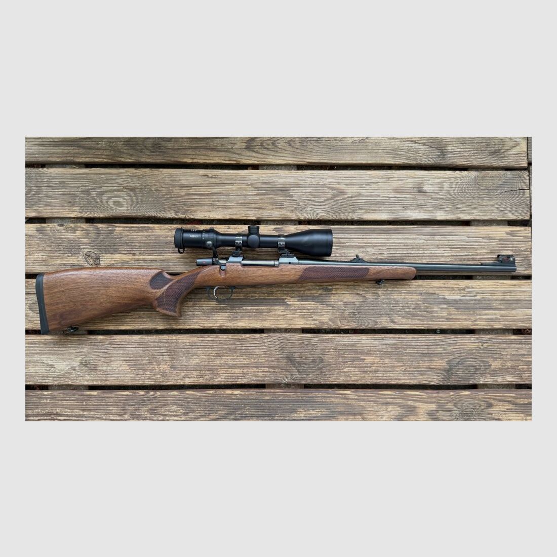 ZBROJOVKA BRNO CZ 557 Luxe avec Meopta 3 - 12x56 RD .30-06Spring
