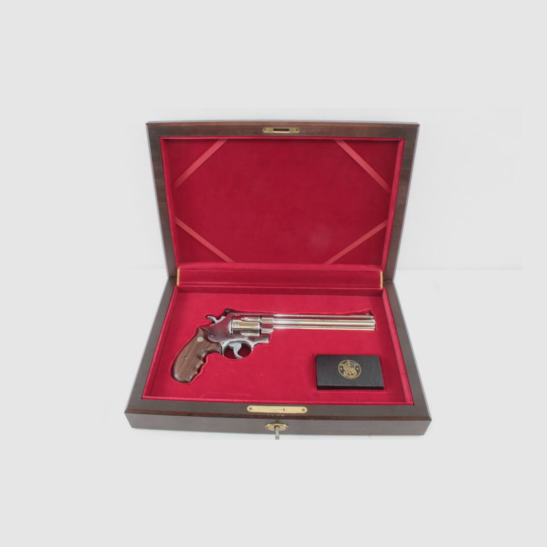 Revolver Smith & Wesson 629-3 Magna Classic 1 sur 3000 - .44 Rem. Mag. - Investissement