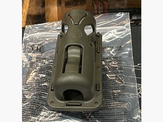 VEGA HOLSTER – UNIVERSAL HOLDER WITH MOLLE RETENTION – GREEN