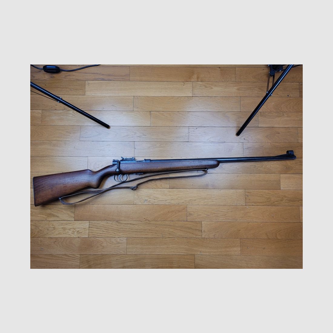 Hermoso rifle MAUSER Modelo 1945 – Calibre 22LR – Aprobado para TAR – Cargador de 5 disparos – Correa – Muy Buen Estado, imagen 2 de 15