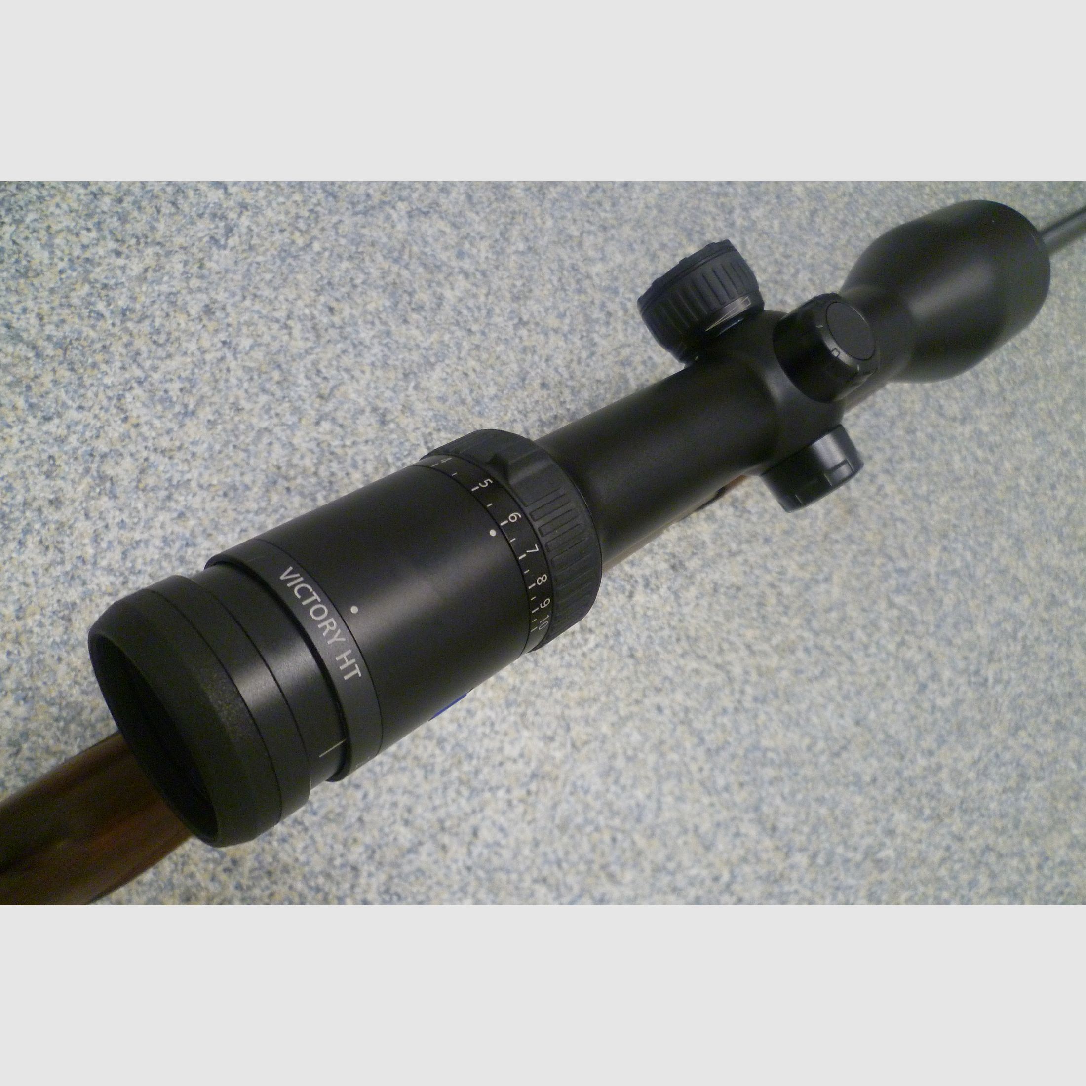 Escopeta de doble cañón Simson 20/76 y .30R Blaser con Zeiss Victoty HT