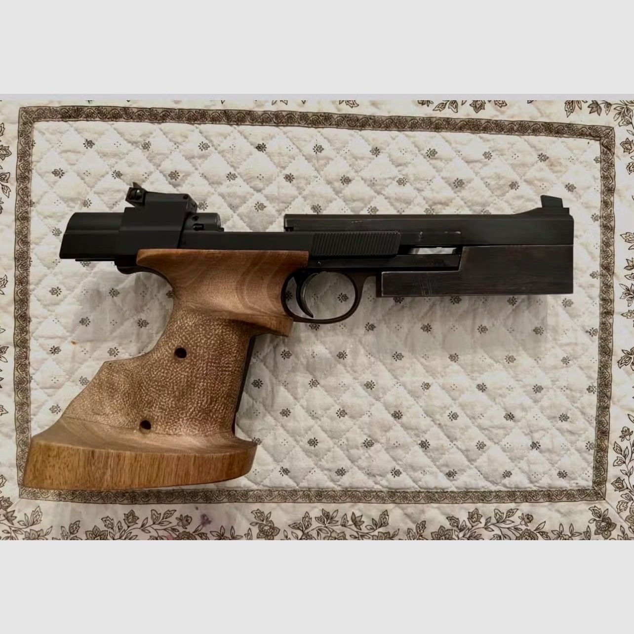Pistola sportiva Hämmerli calibro 22. lfB
