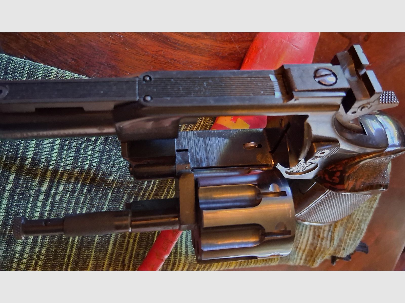 Arminius HW4/6 w kalibrze 4mm Rand lang, 8-strzałowy